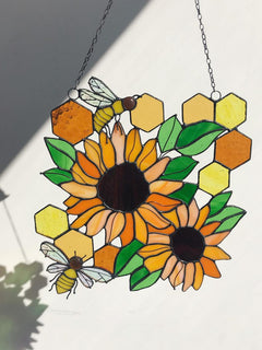 Color Wasp Pendant Crafts