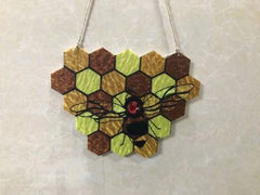 Color Wasp Pendant Crafts