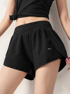 Slit Active Shorts with Pockets